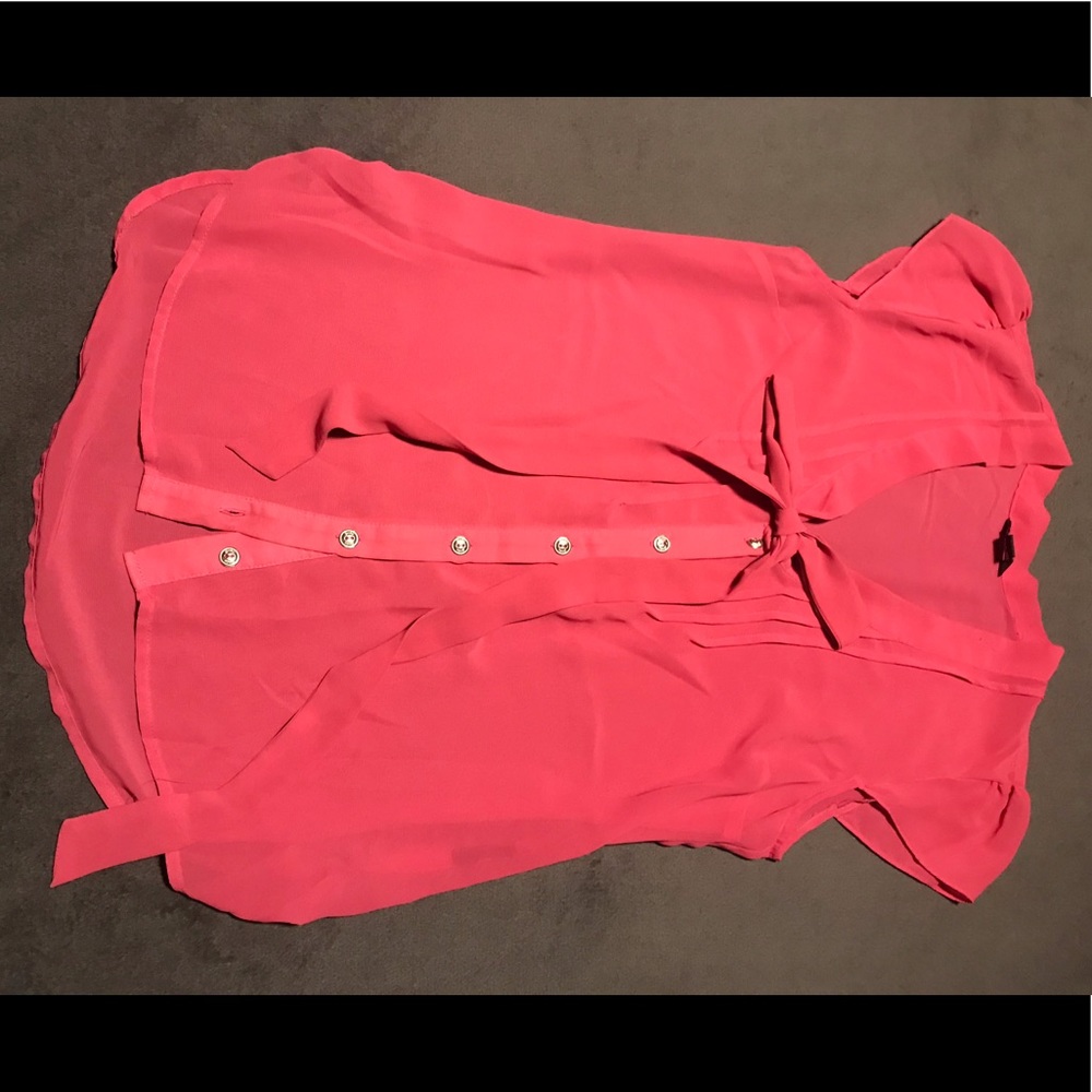 Pink GUESS top